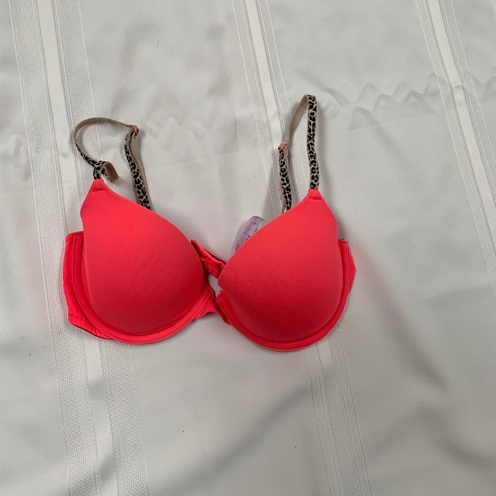 Victoria secret PINK. 34c